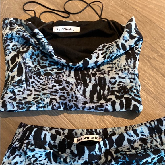 Reformation set - Picture 3 of 3